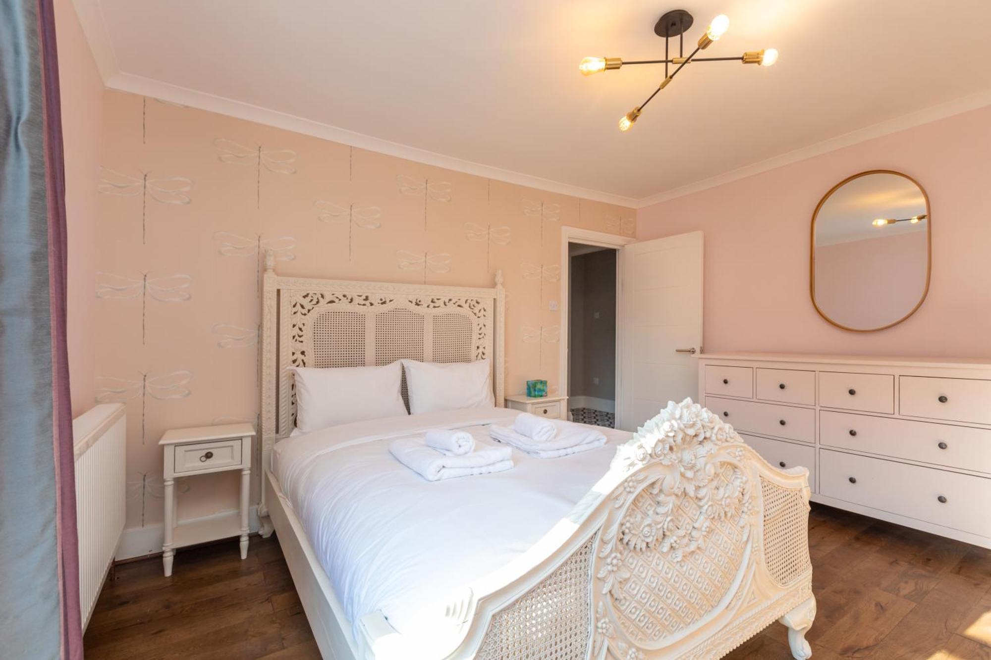 Spacious & Pristine 2Bd Flat - Balham Lejlighed London Eksteriør billede