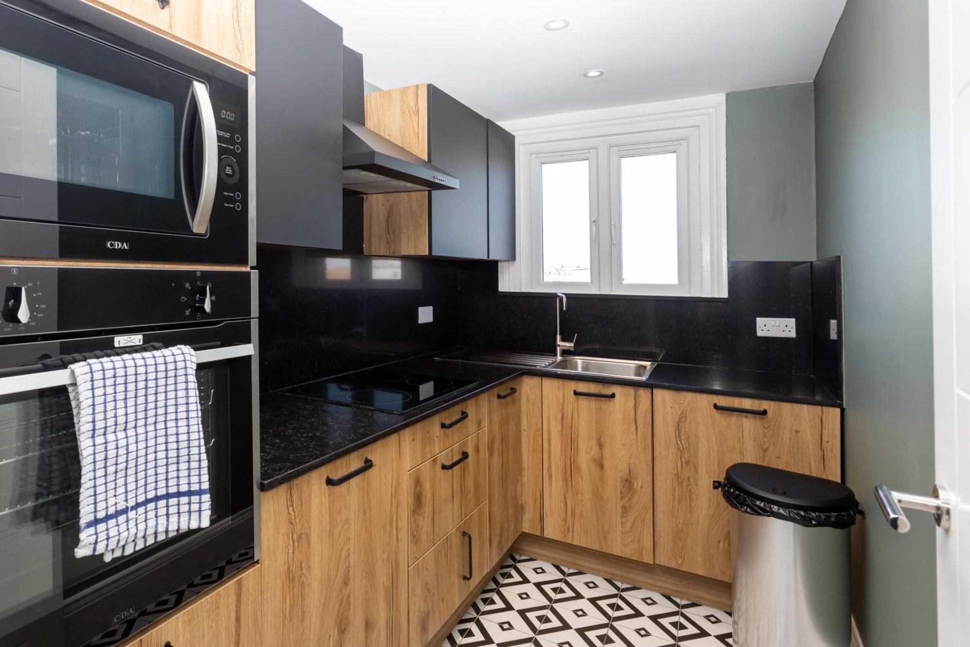 Spacious & Pristine 2Bd Flat - Balham Lejlighed London Eksteriør billede