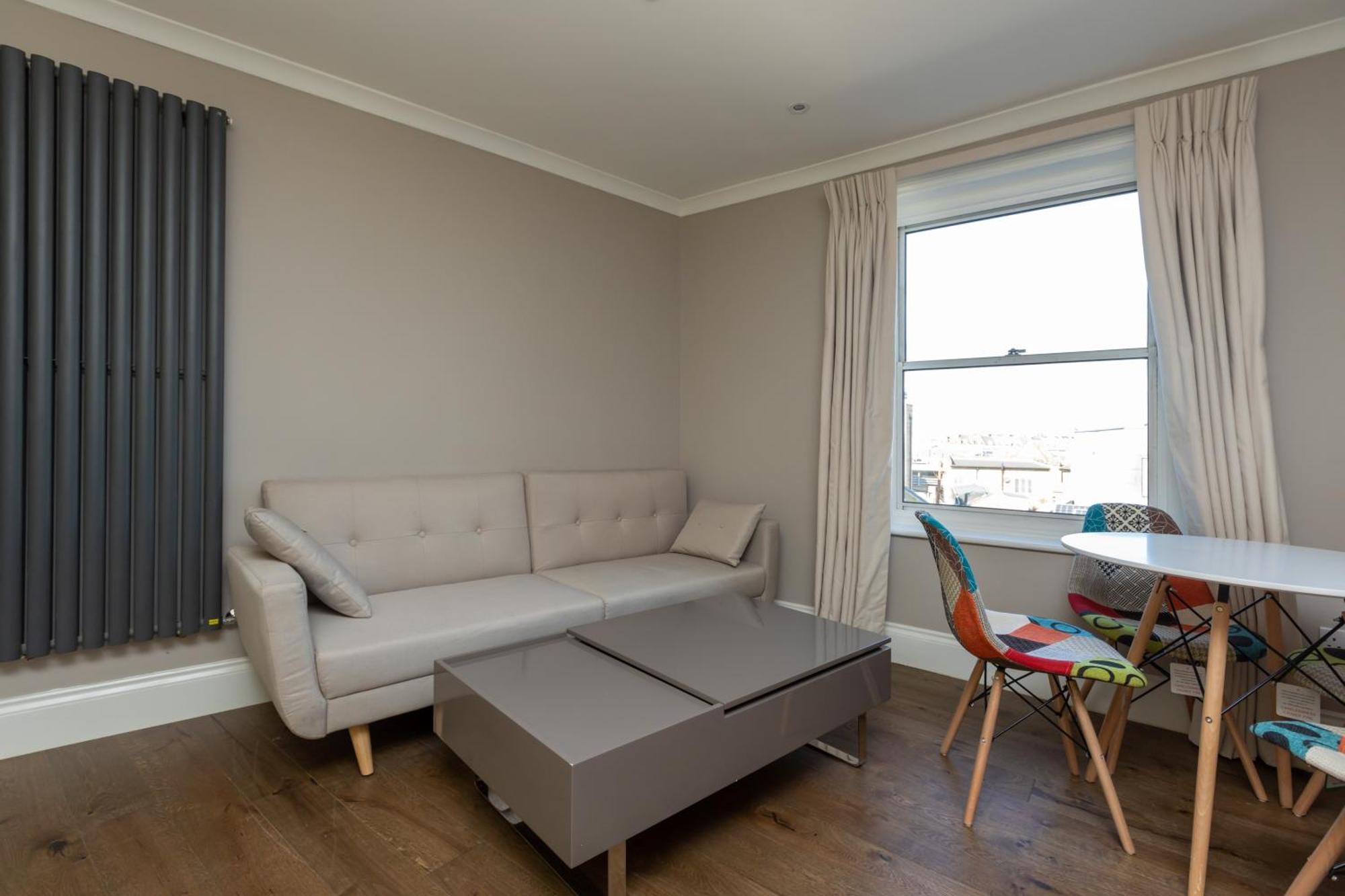 Spacious & Pristine 2Bd Flat - Balham Lejlighed London Eksteriør billede